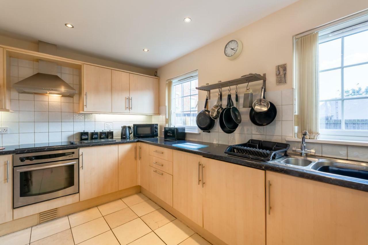 Newcastle City Centre Spacious Town House Free Parking And Wifi Newcastle upon Tyne Exterior foto
